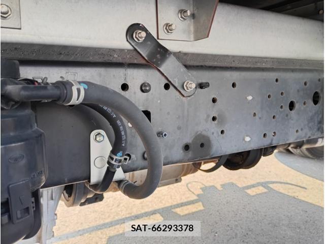 Hino DUTRO 2019-01 8245095-18