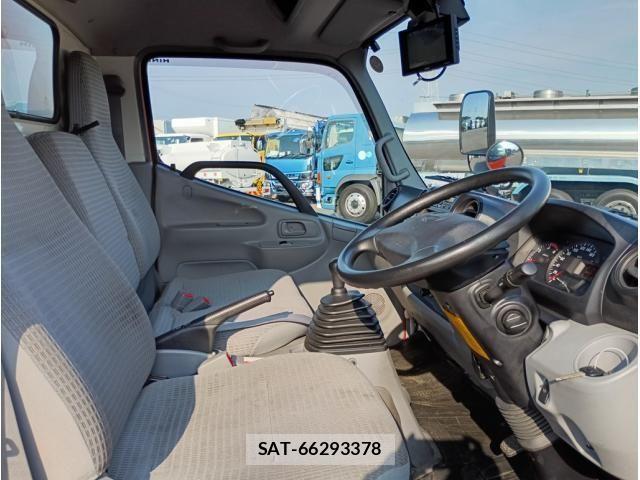 Hino DUTRO 2019-01 8245095-20