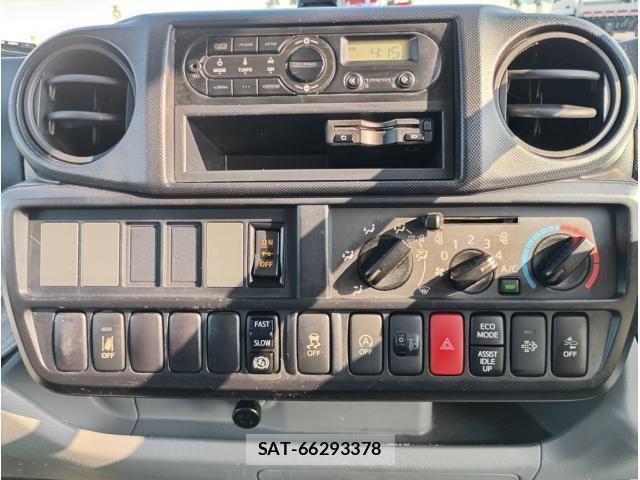 Hino DUTRO 2019-01 8245095-24