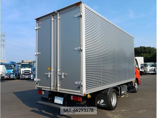 Hino DUTRO 2019-01 8245095-2