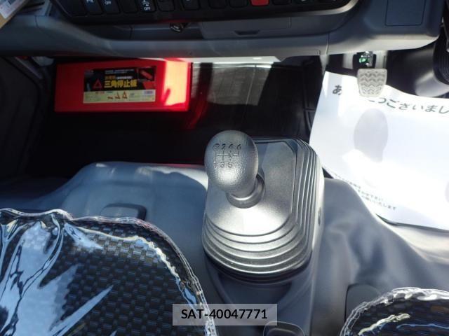 Hino DUTRO 2026-01 8245092-16