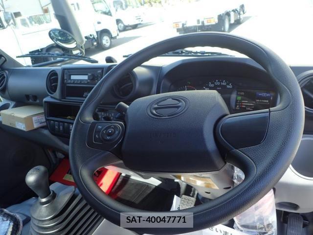 Hino DUTRO 2026-01 8245092-18