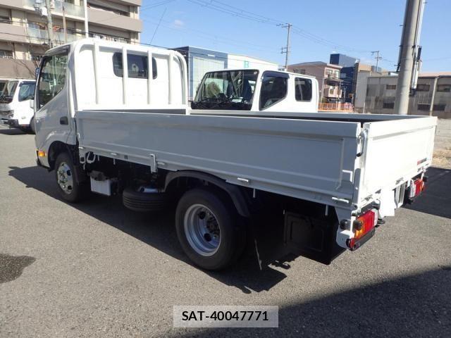 Hino DUTRO 2026-01 8245092-3