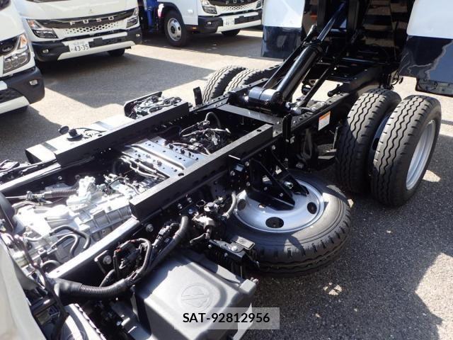 Hino DUTRO 2026-01 8245090-11