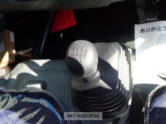 Hino DUTRO 2026-01 8245090-16