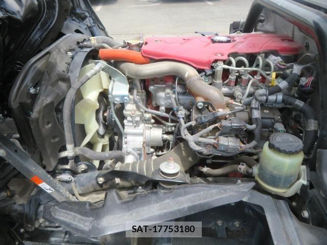 Hino DUTRO 2022-06 8245093-10