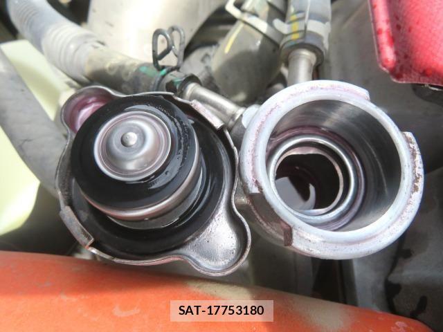 Hino DUTRO 2022-06 8245093-12