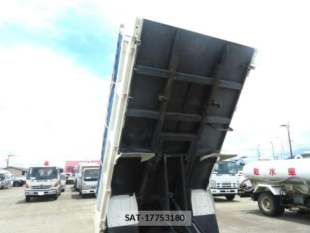 Hino DUTRO 2022-06 8245093-20