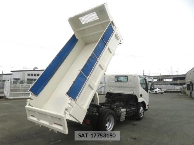 Hino DUTRO 2022-06 8245093-24