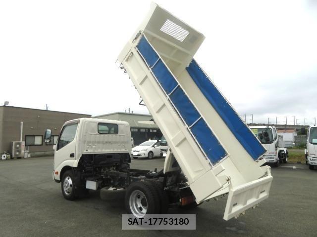 Hino DUTRO 2022-06 8245093-26