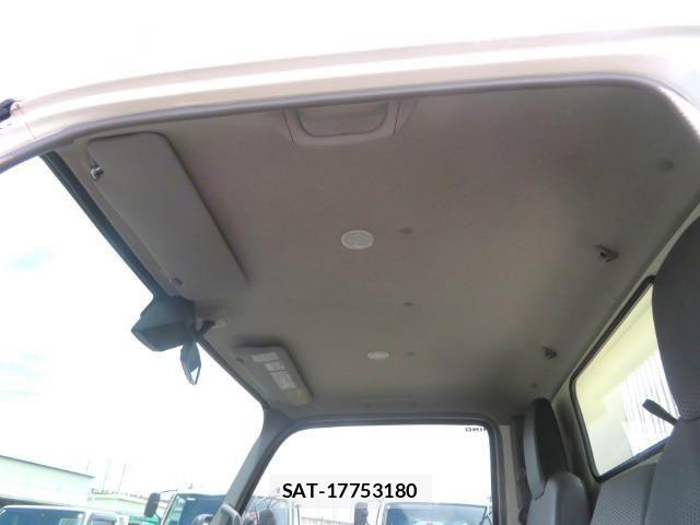 Hino DUTRO 2022-06 8245093-29
