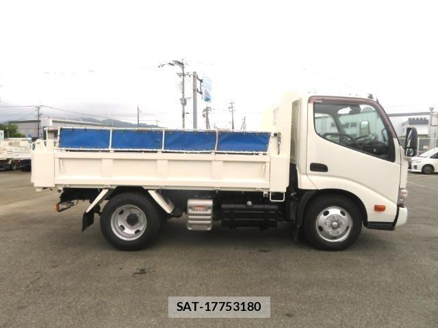 Hino DUTRO 2022-06 8245093-4