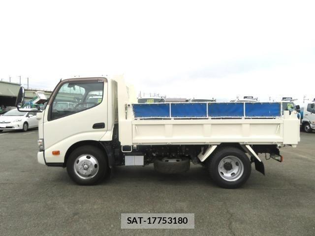 Hino DUTRO 2022-06 8245093-8