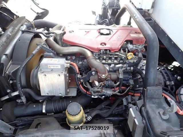 Hino DUTRO 2016-04 8245094-22