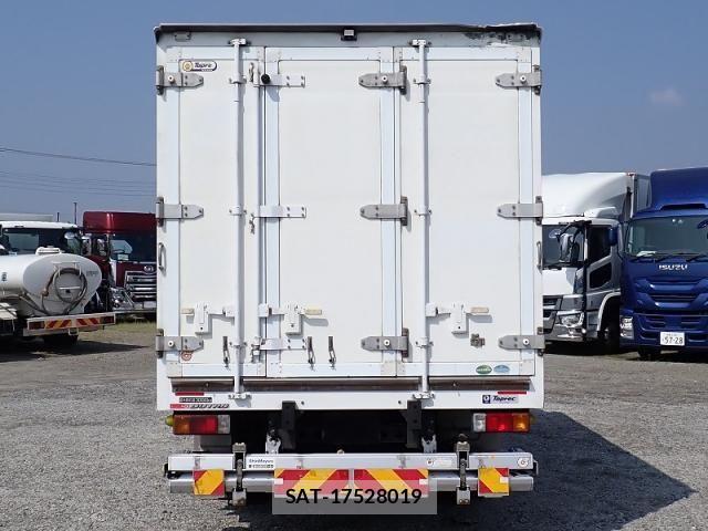 Hino DUTRO 2016-04 8245094-5