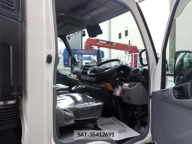 Hino DUTRO 2026-01 8245089-11