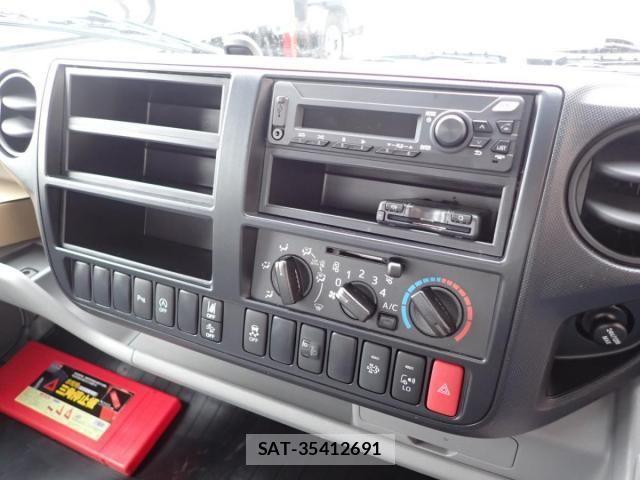 Hino DUTRO 2026-01 8245089-12