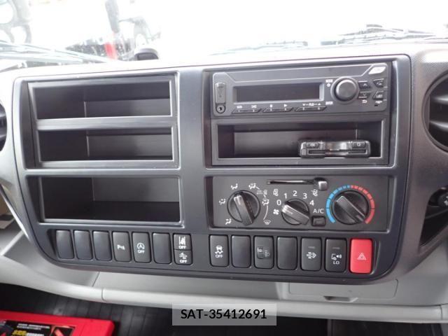 Hino DUTRO 2026-01 8245089-13