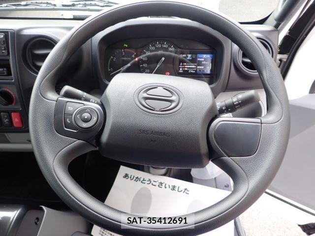 Hino DUTRO 2026-01 8245089-17