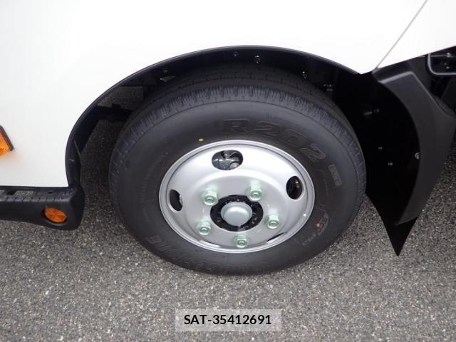 Hino DUTRO 2026-01 8245089-24