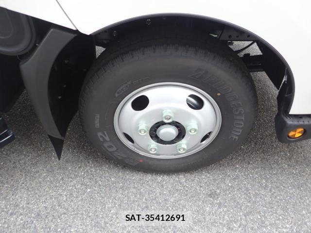 Hino DUTRO 2026-01 8245089-27