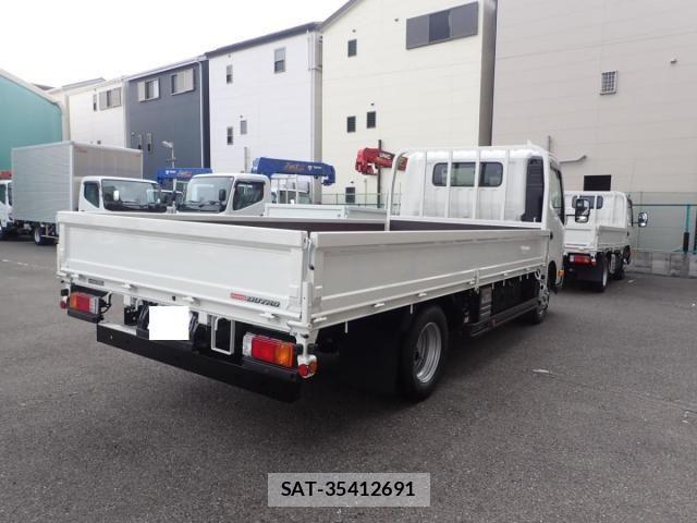 Hino DUTRO 2026-01 8245089-3