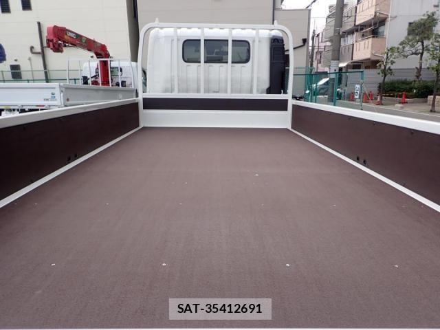 Hino DUTRO 2026-01 8245089-6