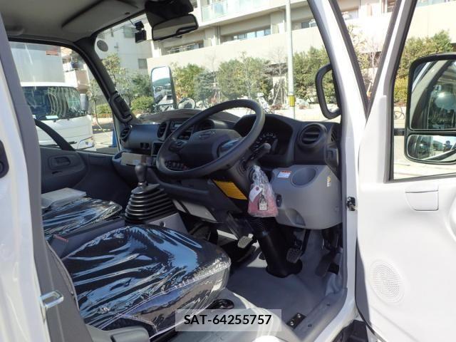 Hino DUTRO 2026-01 8245091-12