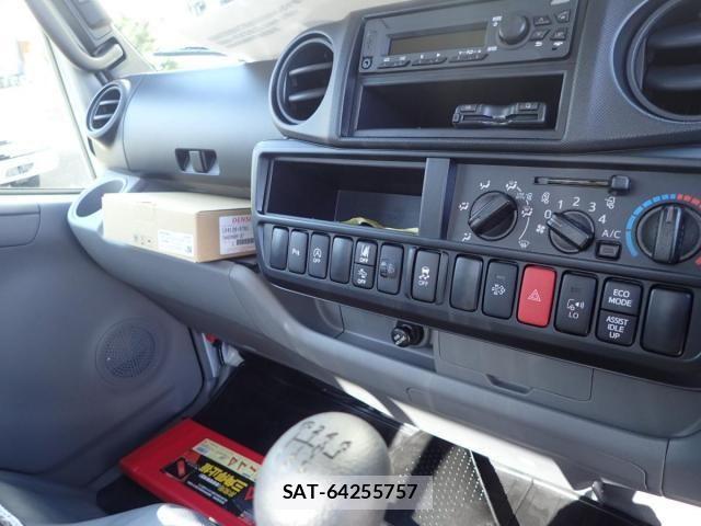 Hino DUTRO 2026-01 8245091-13