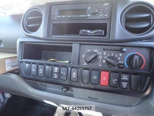 Hino DUTRO 2026-01 8245091-14