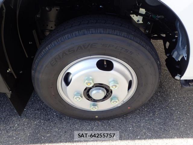 Hino DUTRO 2026-01 8245091-29