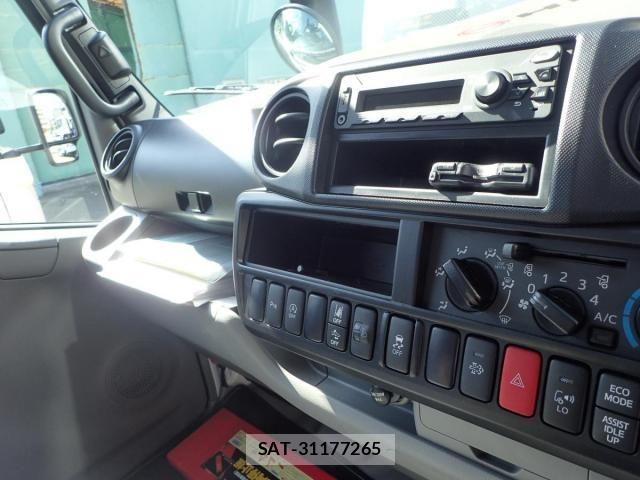 Hino DUTRO 2026-01 8245088-12