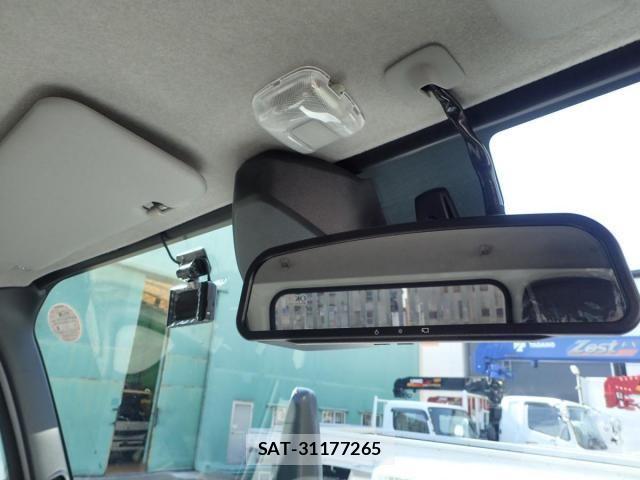 Hino DUTRO 2026-01 8245088-16