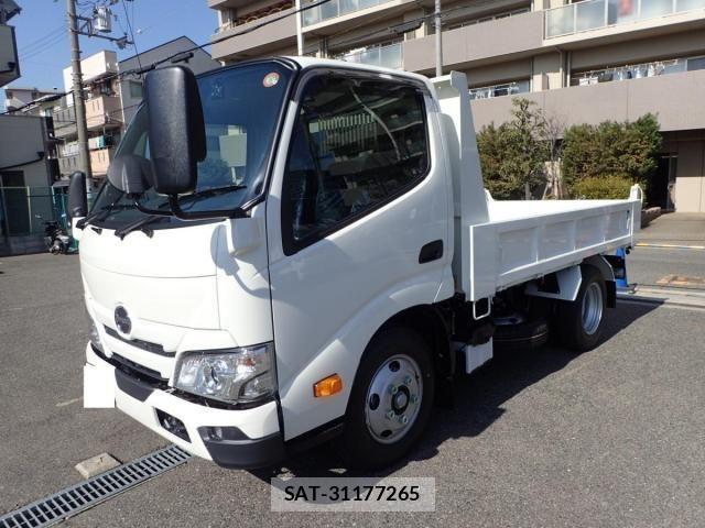 Hino DUTRO 2026-01 8245088-1
