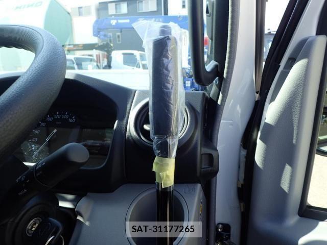 Hino DUTRO 2026-01 8245088-21