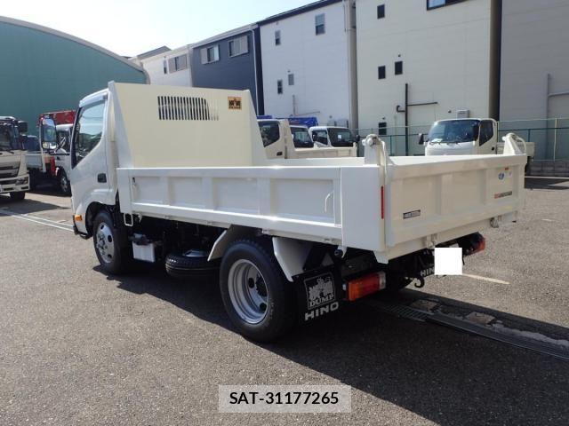 Hino DUTRO 2026-01 8245088-2