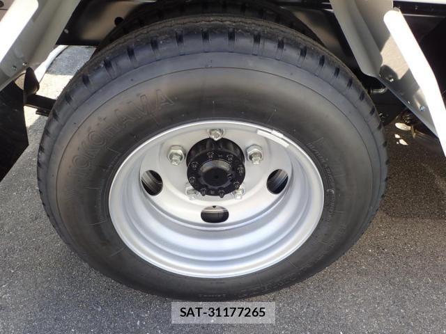 Hino DUTRO 2026-01 8245088-29