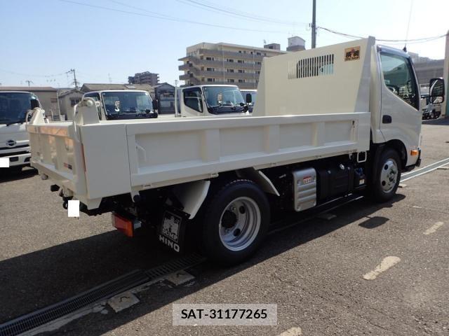 Hino DUTRO 2026-01 8245088-3