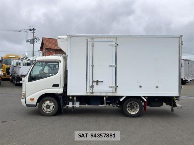 Hino DUTRO 2012-12 8245104-4
