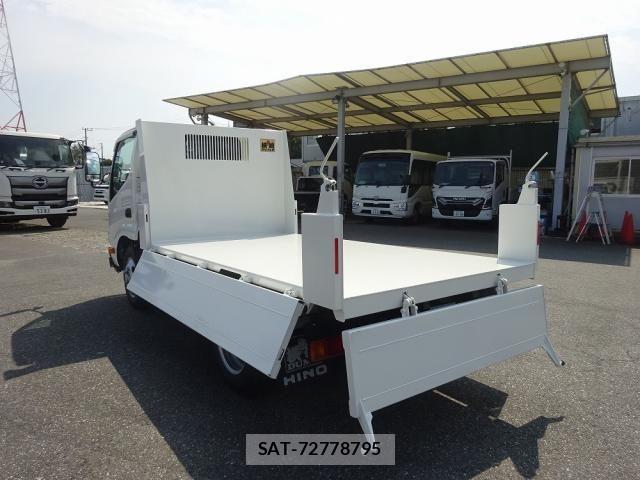 Hino DUTRO 2025-11 8245086-26