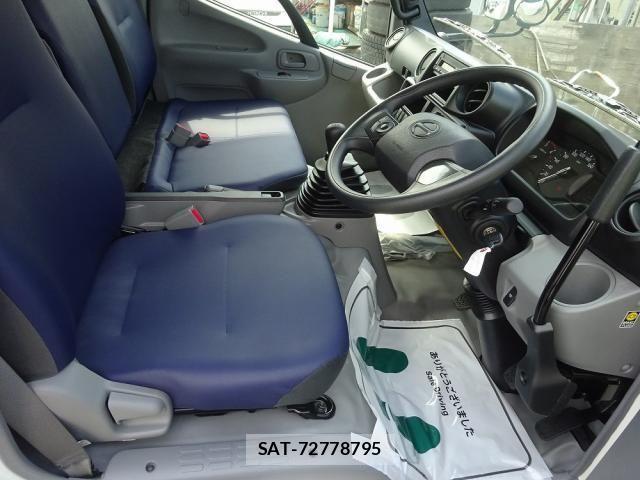 Hino DUTRO 2025-11 8245086-7
