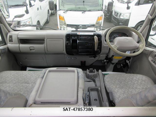 Hino DUTRO 2011-02 8314272-10