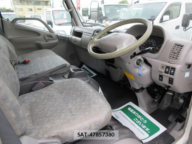 Hino DUTRO 2011-02 8314272-13