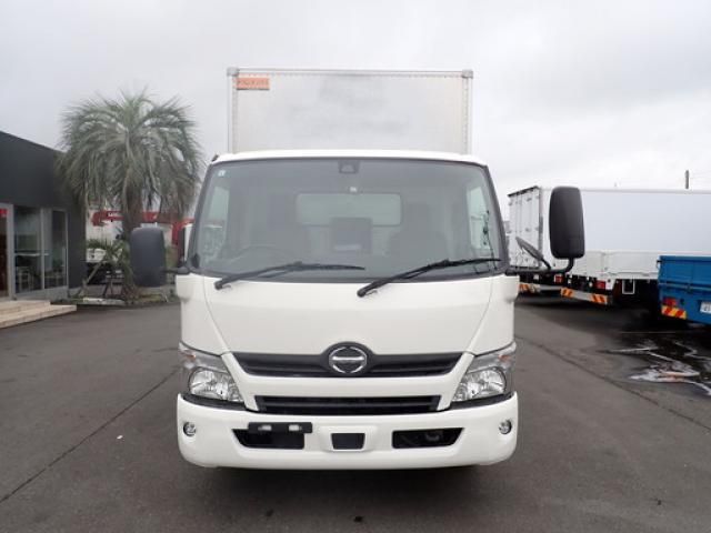 Hino DUTRO 2018-09 8311081-1