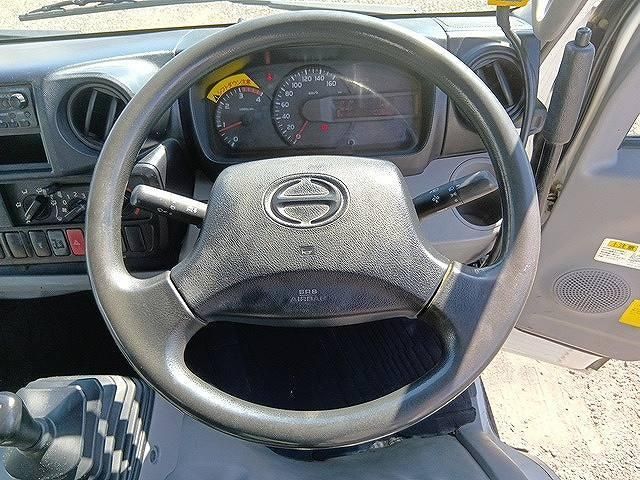 Hino DUTRO 2014-02 8311080-11
