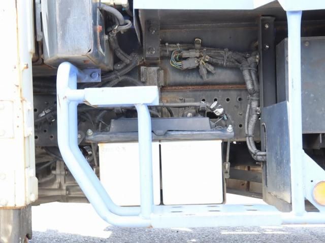 Hino DUTRO 2007-07 8311084-15