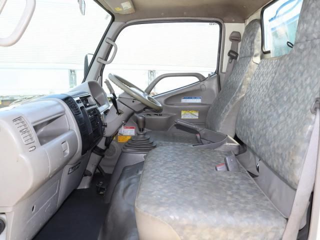 Hino DUTRO 2007-07 8311084-24