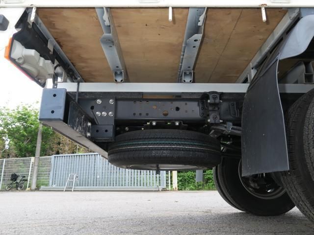 Hino DUTRO 2023-07 8311076-12
