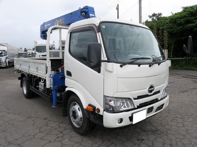 Hino DUTRO 2023-07 8311076-1