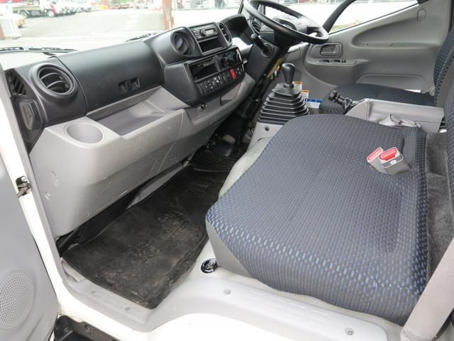 Hino DUTRO 2023-07 8311076-22